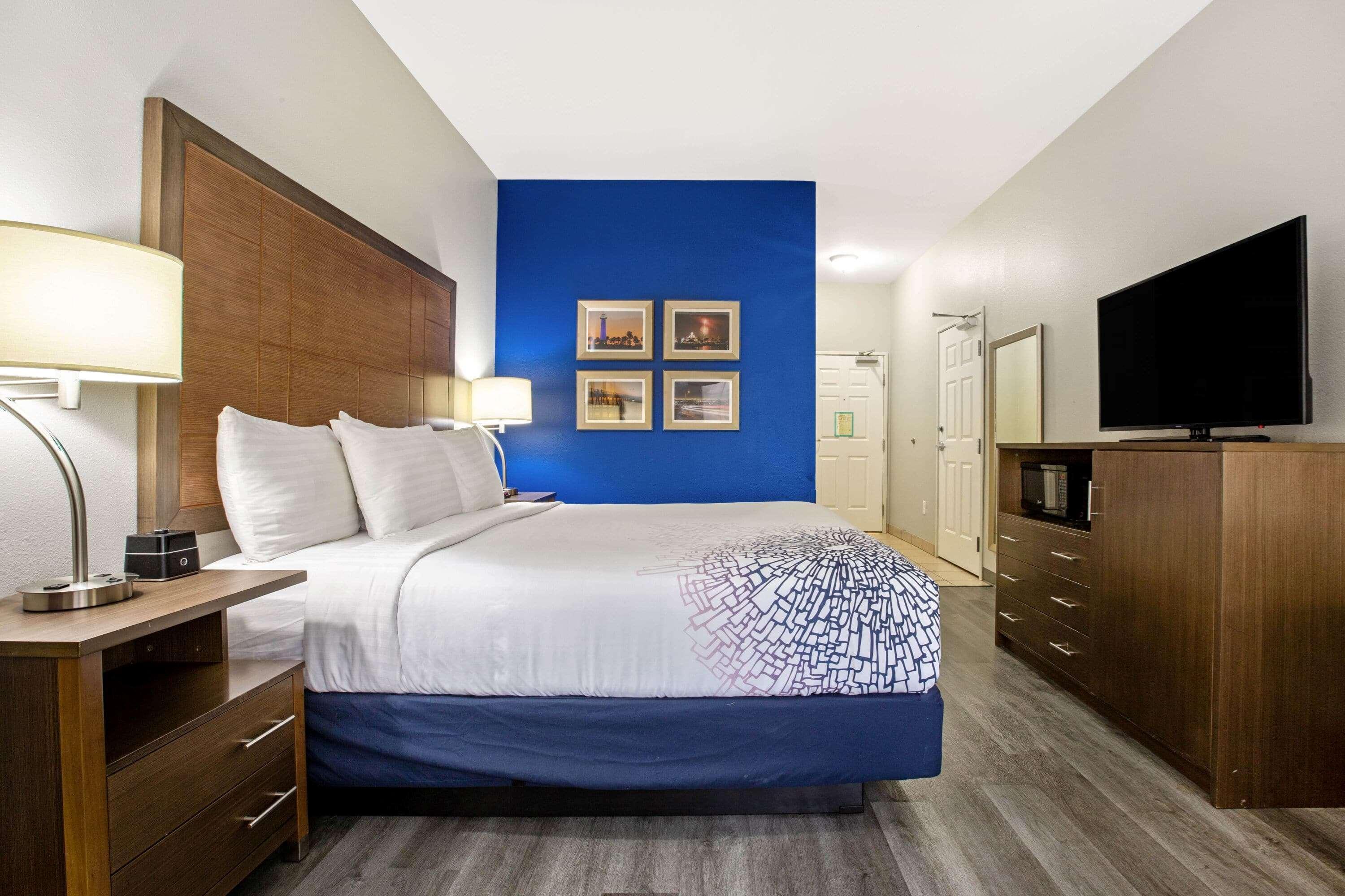 La Quinta By Wyndham Ne Long Beach/Cypress Hawaiian Gardens Екстериор снимка