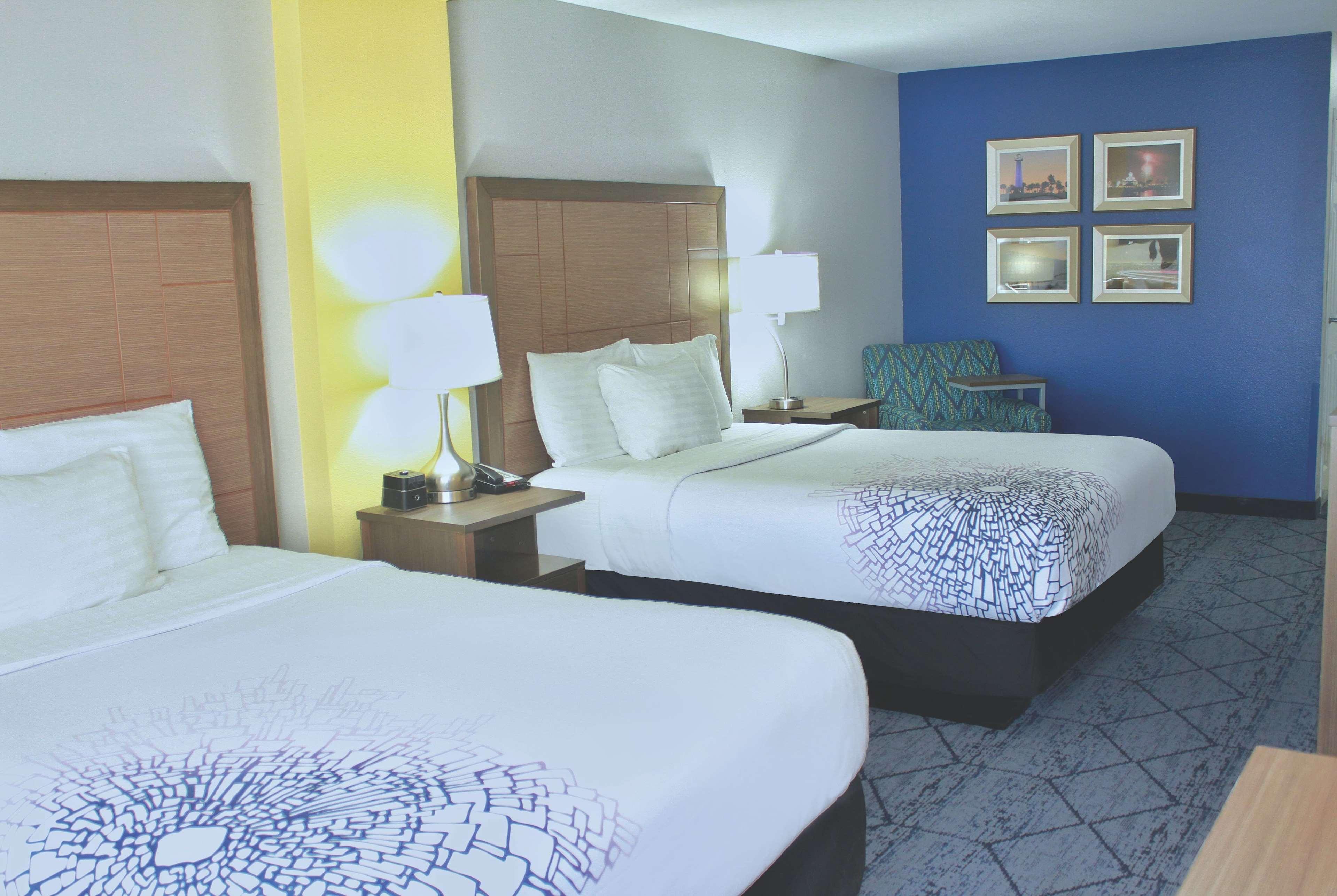 La Quinta By Wyndham Ne Long Beach/Cypress Hawaiian Gardens Екстериор снимка
