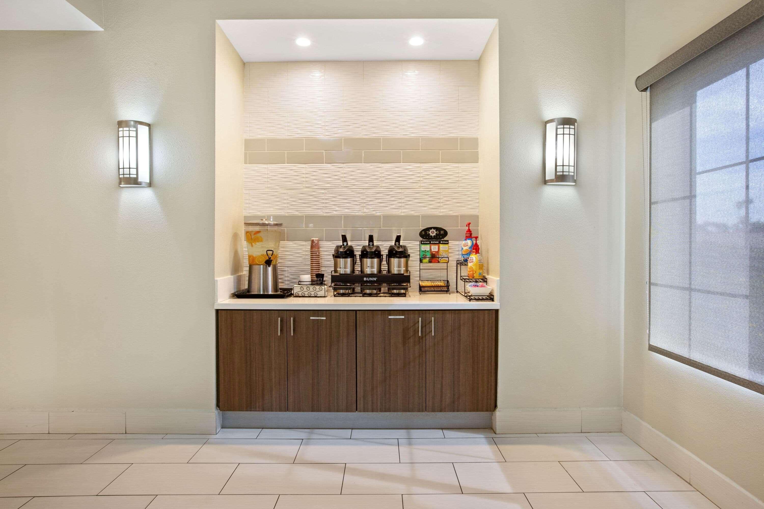 La Quinta By Wyndham Ne Long Beach/Cypress Hawaiian Gardens Екстериор снимка