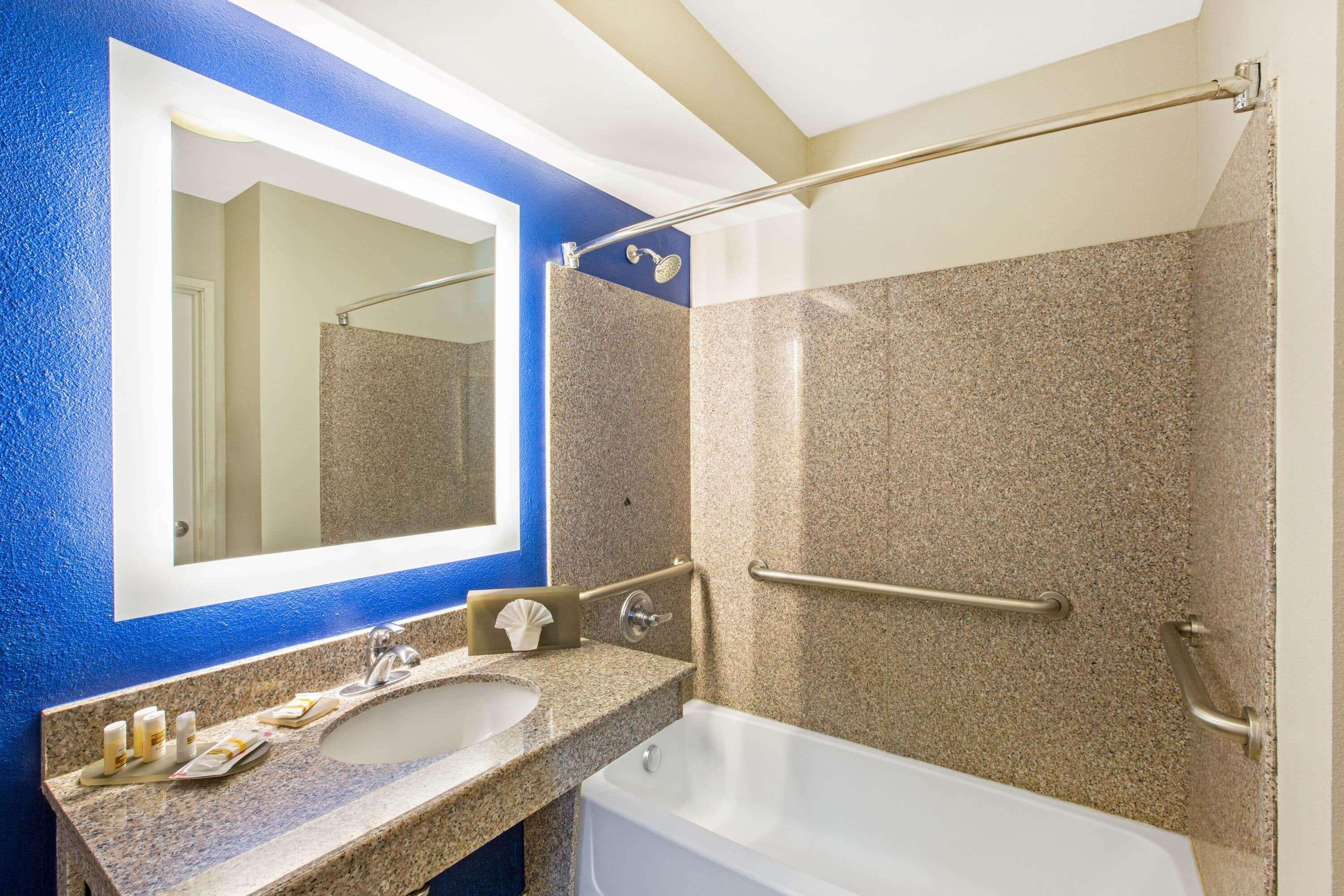 La Quinta By Wyndham Ne Long Beach/Cypress Hawaiian Gardens Екстериор снимка