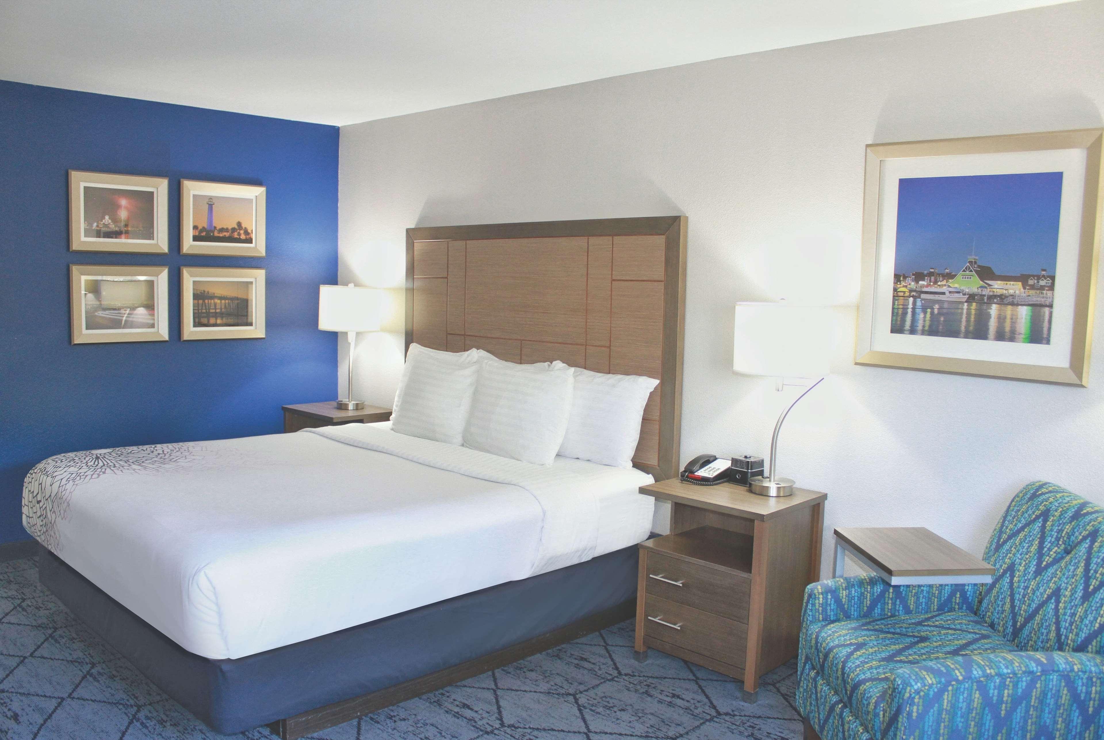 La Quinta By Wyndham Ne Long Beach/Cypress Hawaiian Gardens Екстериор снимка
