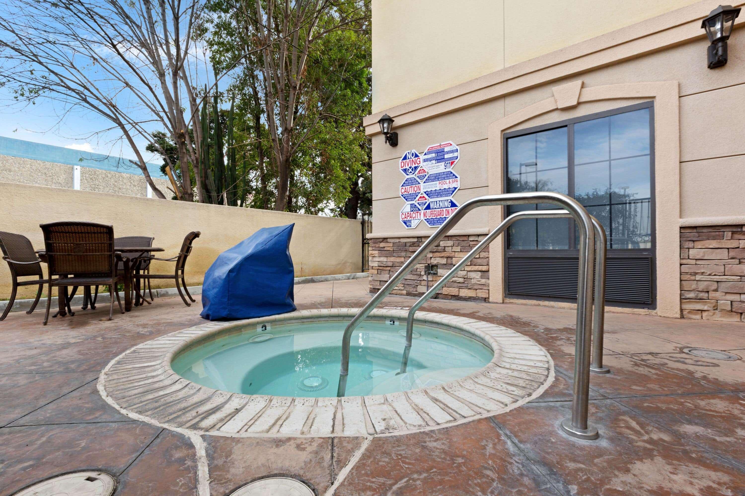 La Quinta By Wyndham Ne Long Beach/Cypress Hawaiian Gardens Екстериор снимка