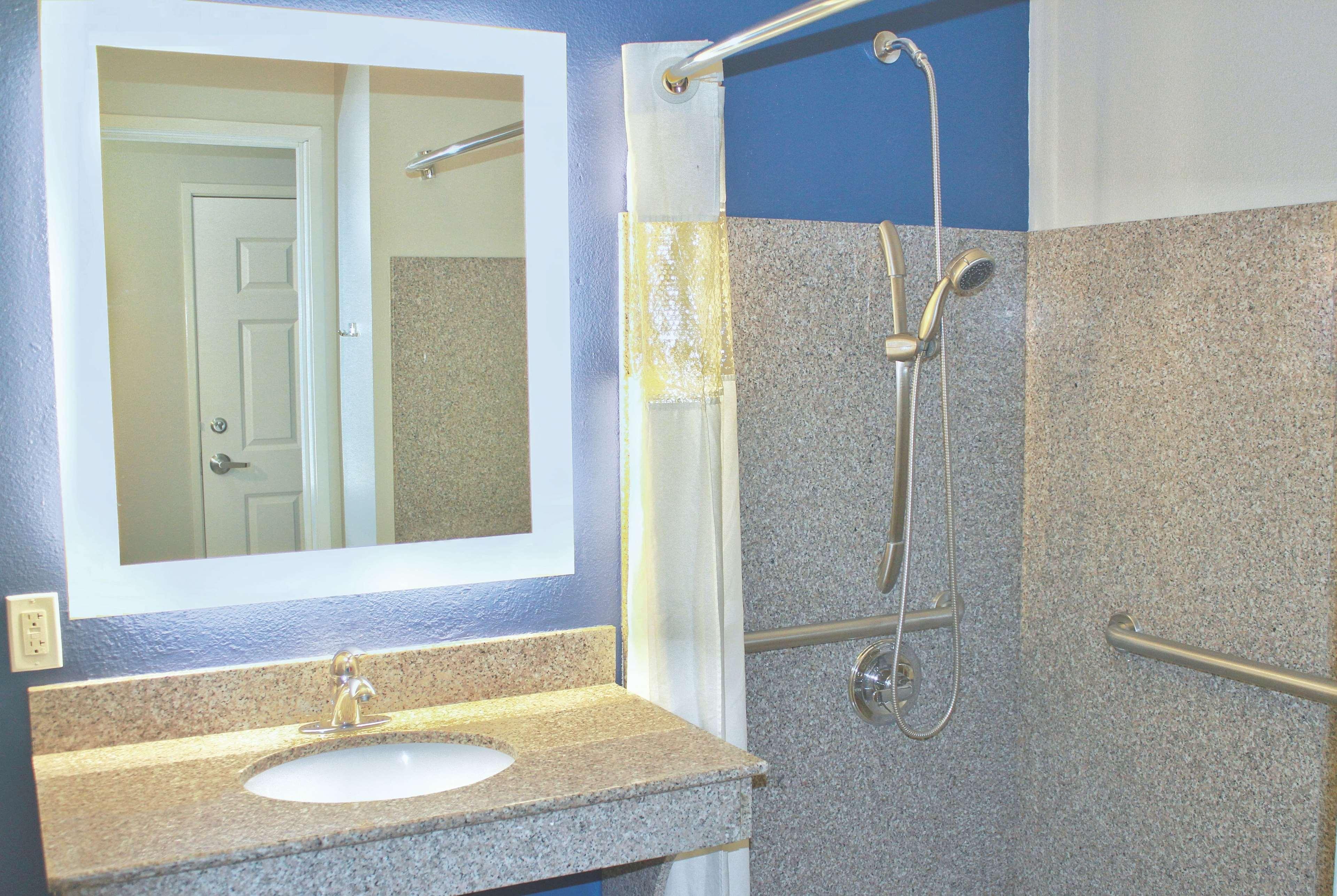 La Quinta By Wyndham Ne Long Beach/Cypress Hawaiian Gardens Екстериор снимка