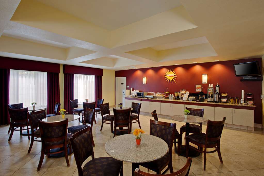 La Quinta By Wyndham Ne Long Beach/Cypress Hawaiian Gardens Ресторант снимка