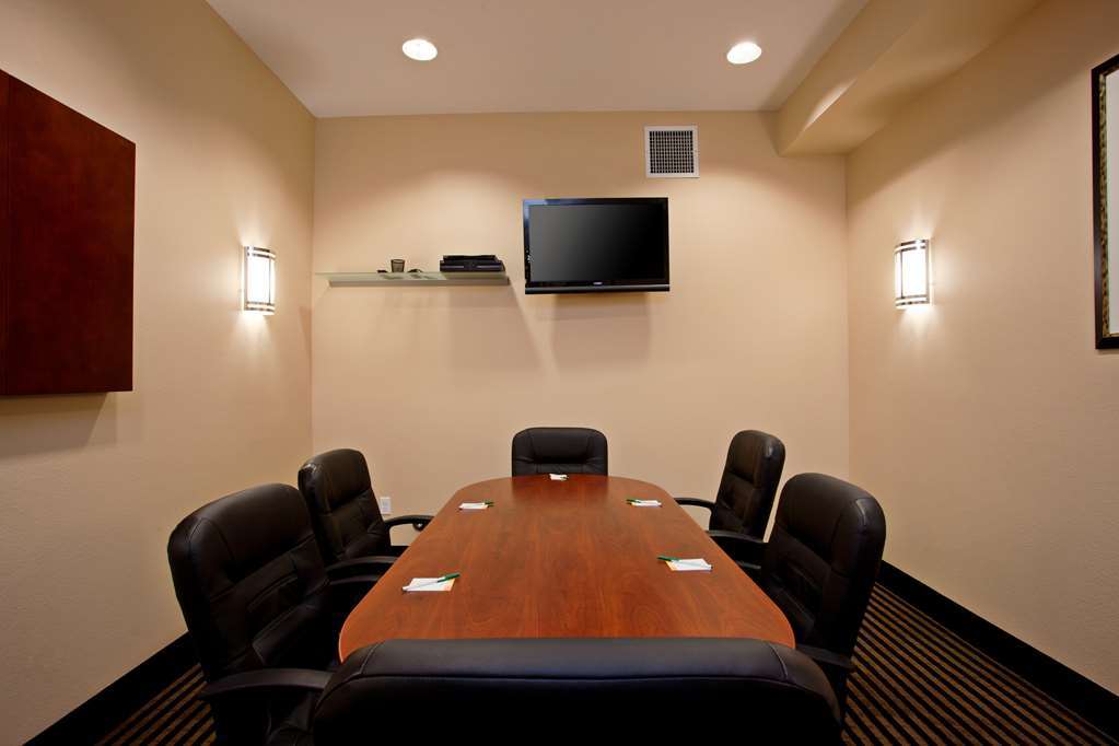 La Quinta By Wyndham Ne Long Beach/Cypress Hawaiian Gardens Съоръжения снимка