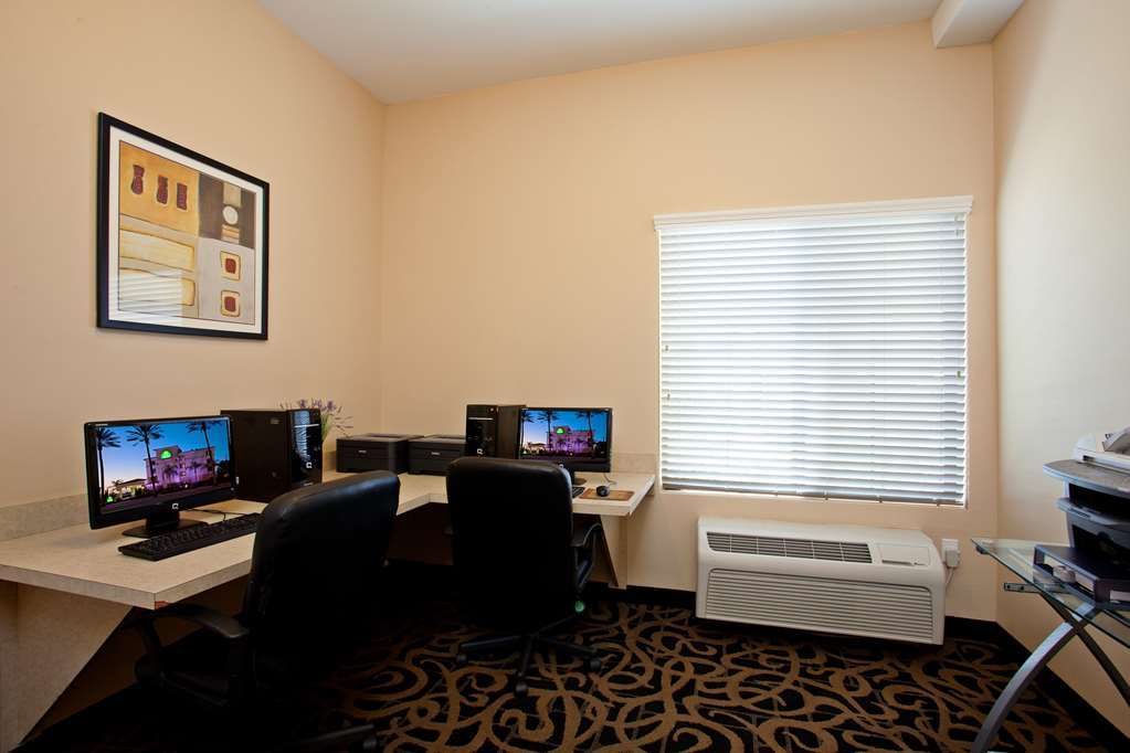 La Quinta By Wyndham Ne Long Beach/Cypress Hawaiian Gardens Съоръжения снимка